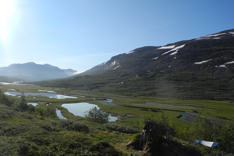 Bis man in den Sarek-Nationalpark gelangt, muss man mindestens 2 Tage Auto fahren. Das Ziel ist die Wildnis und eine grandiose Natur. Und wir wollen Gott begegnen. Das geht in der Einsamkeit besonders gut, weil man nicht so abgelenkt ist.