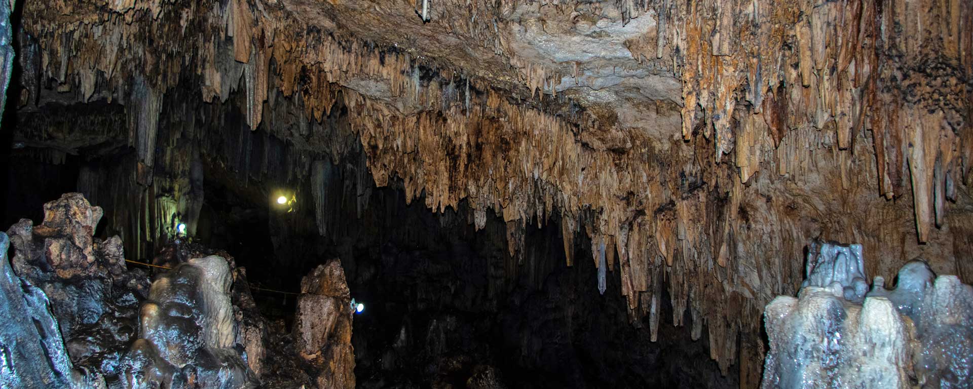 Geheimnisvolle Höhlen